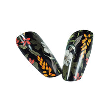 将图片加载到图库查看器，Football/Soccer Shin Guards for Players - Rourea Microphylla &amp; Petunia
